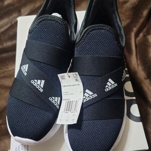 NWT Adidas women size 8 1/2